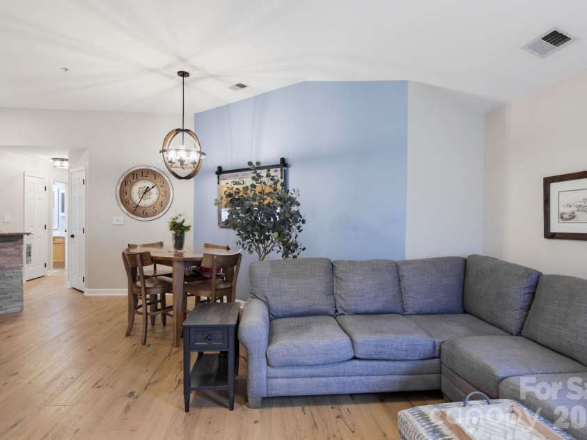 7838 Village Harbor Drive, Cornelius, NC 28031.  MLS# CAR4433097, YatesRealty ID 55767. 