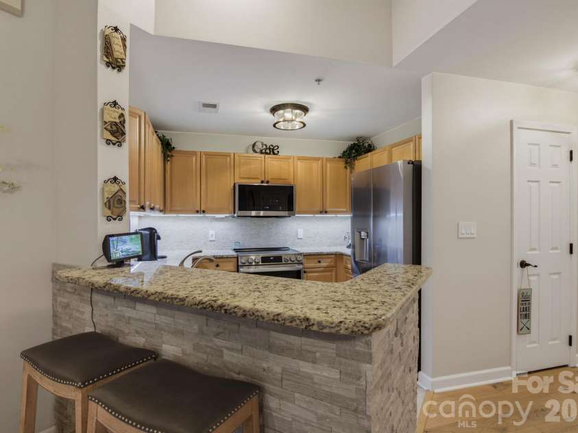 7838 Village Harbor Drive, Cornelius, NC 28031.  MLS# CAR4433097, YatesRealty ID 55767. 