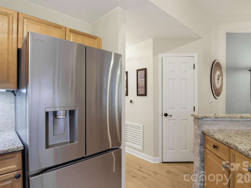 7838 Village Harbor Drive, Cornelius, NC 28031.  MLS# CAR4433097, YatesRealty ID 55767. 