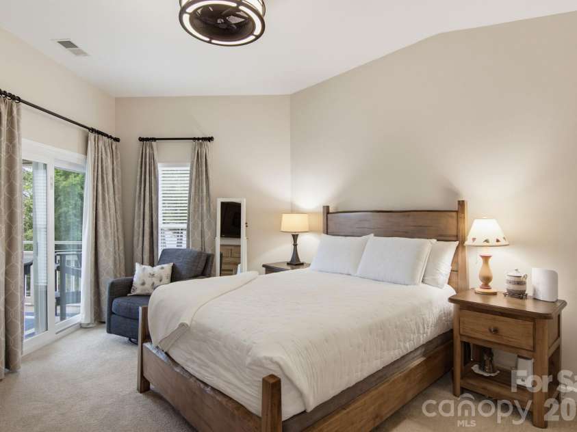 7838 Village Harbor Drive, Cornelius, NC 28031.  MLS# CAR4433097, YatesRealty ID 55767. 
