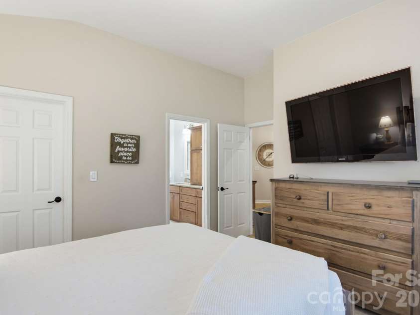 7838 Village Harbor Drive, Cornelius, NC 28031.  MLS# CAR4433097, YatesRealty ID 55767. 