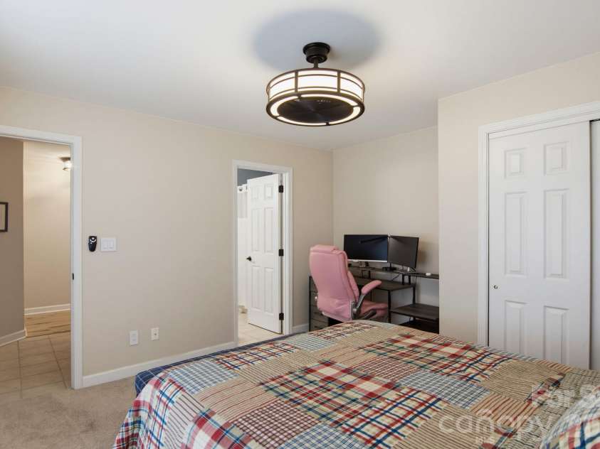 7838 Village Harbor Drive, Cornelius, NC 28031.  MLS# CAR4433097, YatesRealty ID 55767. 