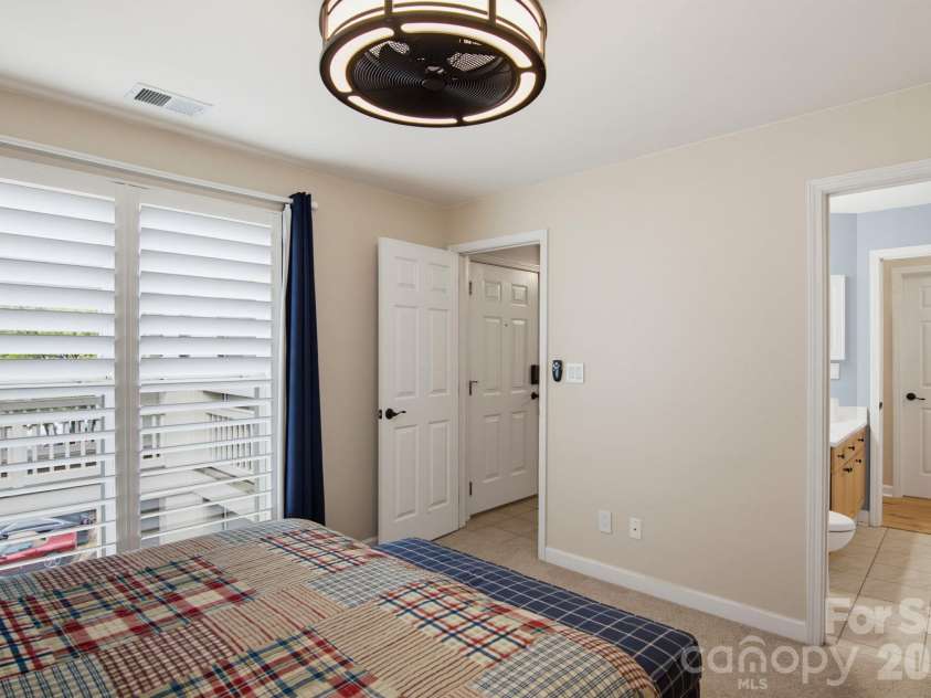 7838 Village Harbor Drive, Cornelius, NC 28031.  MLS# CAR4433097, YatesRealty ID 55767. 