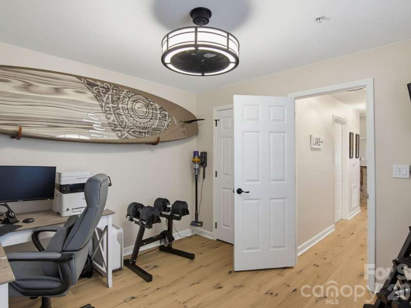 7838 Village Harbor Drive, Cornelius, NC 28031.  MLS# CAR4433097, YatesRealty ID 55767. 