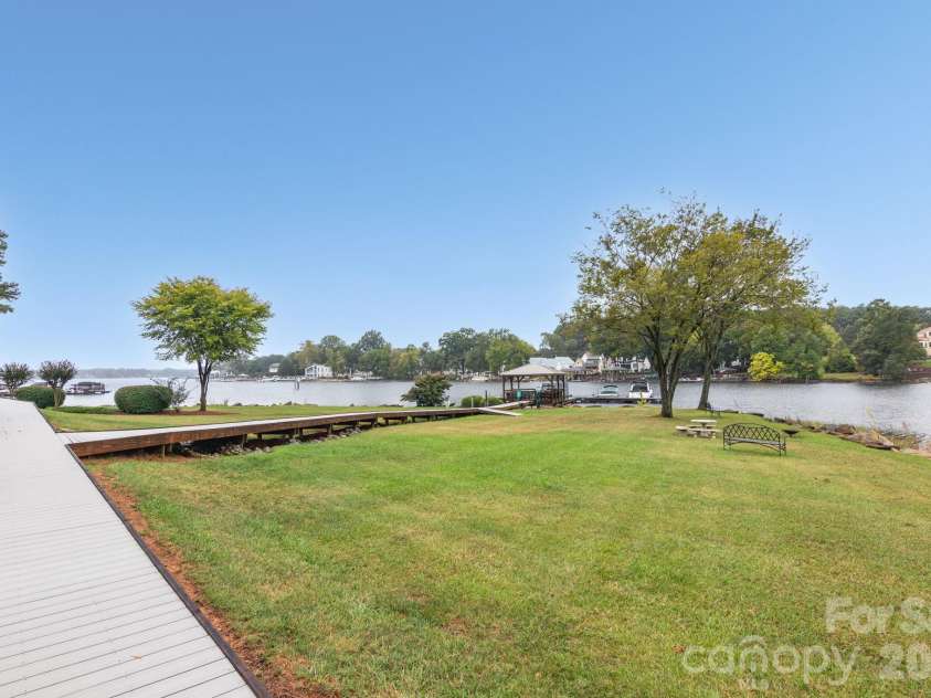 7838 Village Harbor Drive, Cornelius, NC 28031.  MLS# CAR4433097, YatesRealty ID 55767. 