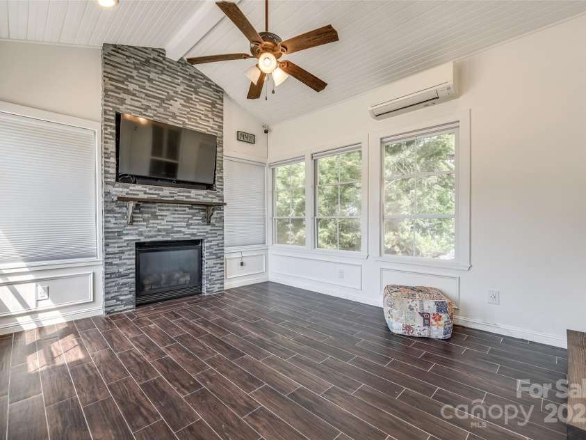 14905 Skyscape Drive, Huntersville, NC 28078.  MLS# CAR4244254, YatesRealty ID 5577. 