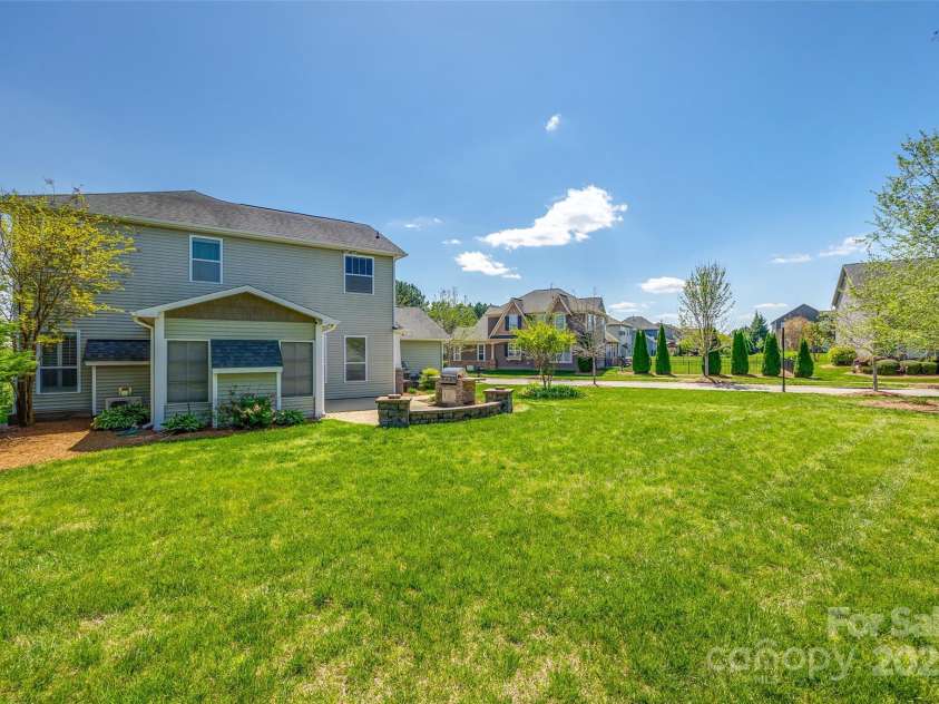 14905 Skyscape Drive, Huntersville, NC 28078.  MLS# CAR4244254, YatesRealty ID 5577. 