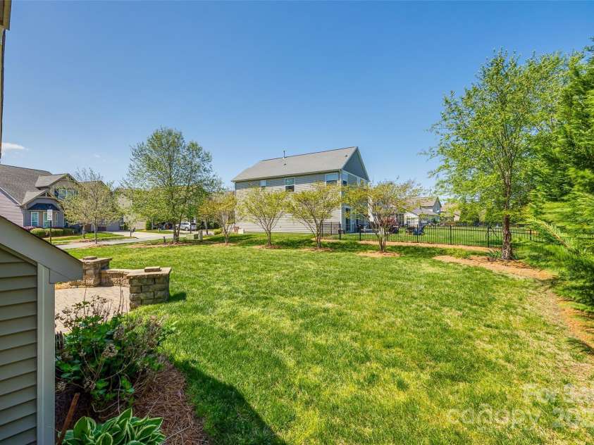 14905 Skyscape Drive, Huntersville, NC 28078.  MLS# CAR4244254, YatesRealty ID 5577. 
