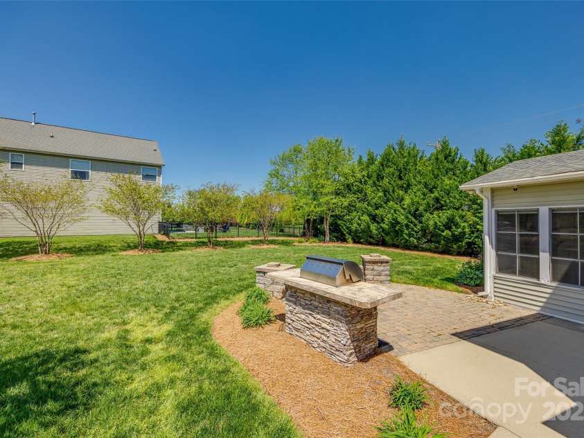 14905 Skyscape Drive, Huntersville, NC 28078.  MLS# CAR4244254, YatesRealty ID 5577. 