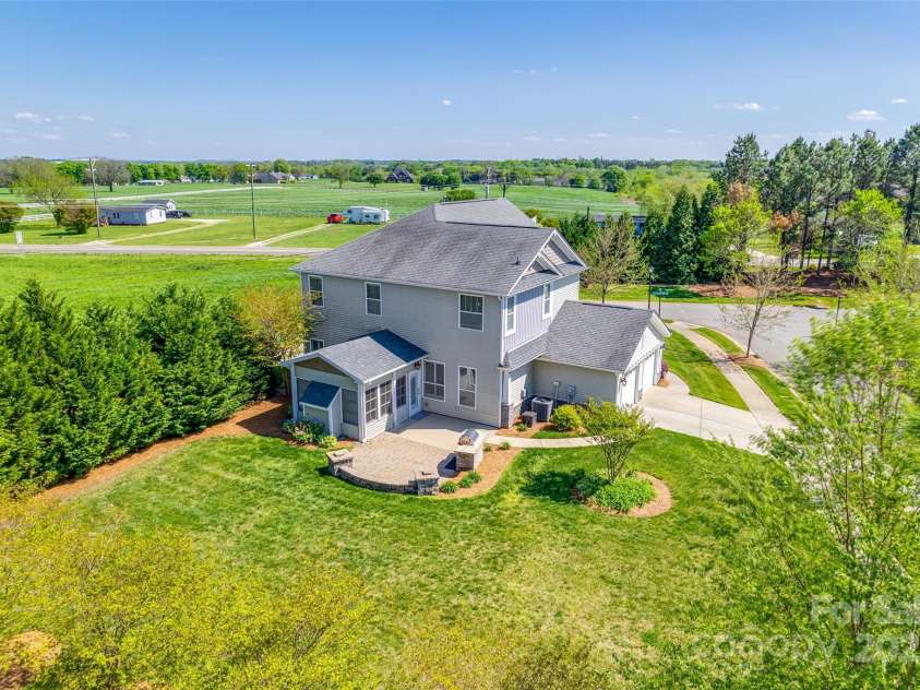 14905 Skyscape Drive, Huntersville, NC 28078.  MLS# CAR4244254, YatesRealty ID 5577. 
