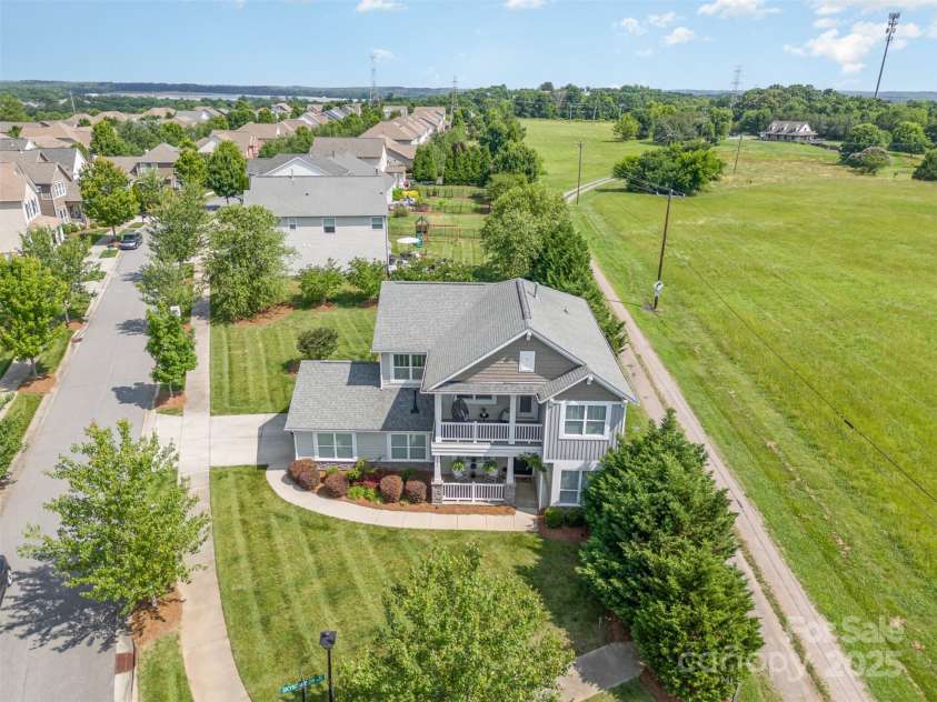 14905 Skyscape Drive, Huntersville, NC 28078.  MLS# CAR4316481, YatesRealty ID 5577. 