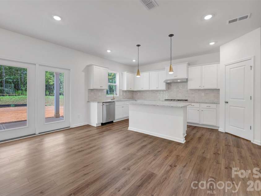 221 Amber Glen Drive, Locust, NC 28097.  MLS# CAR4351654, YatesRealty ID 5577. Kitchen