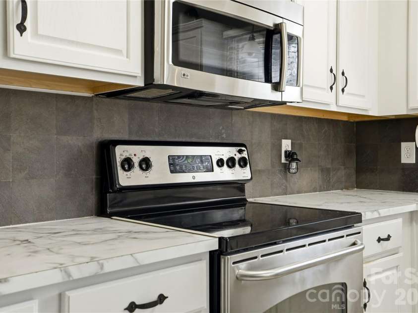 119 Shining Armor Court, Mooresville, NC 28117.  MLS# CAR4432724, YatesRealty ID 55770. 