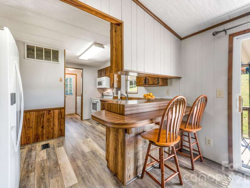 67 & 69 Allman Hill Road, Weaverville, NC 28787.  MLS# CAR4427443, YatesRealty ID 55771. Breakfast bar
