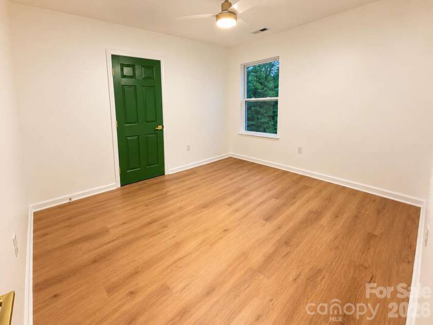521 Castlewood Circle, Rock Hill, SC 29730.  MLS# CAR4432930, YatesRealty ID 55772. 
