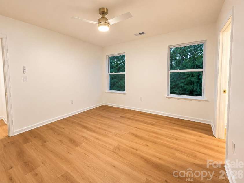 521 Castlewood Circle, Rock Hill, SC 29730.  MLS# CAR4432930, YatesRealty ID 55772. 