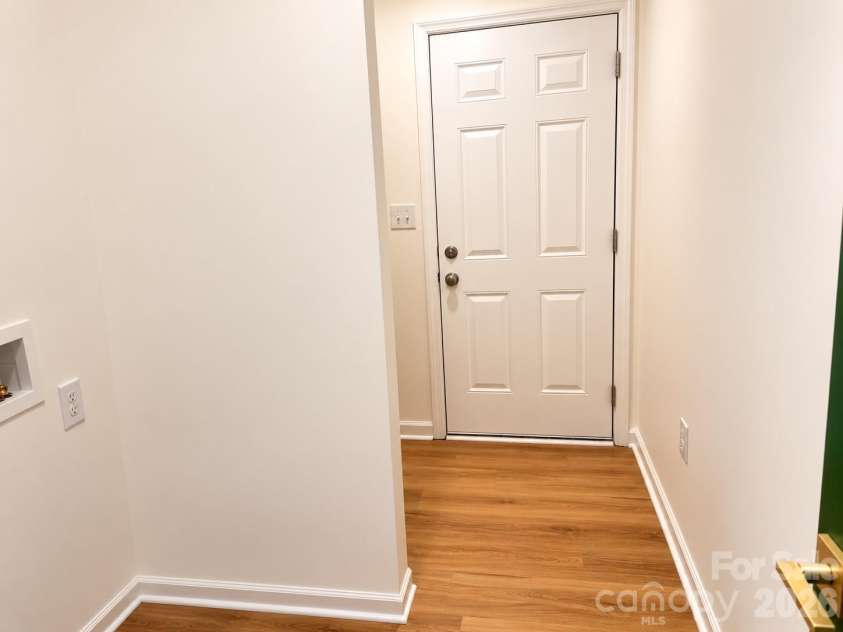 521 Castlewood Circle, Rock Hill, SC 29730.  MLS# CAR4432930, YatesRealty ID 55772. 