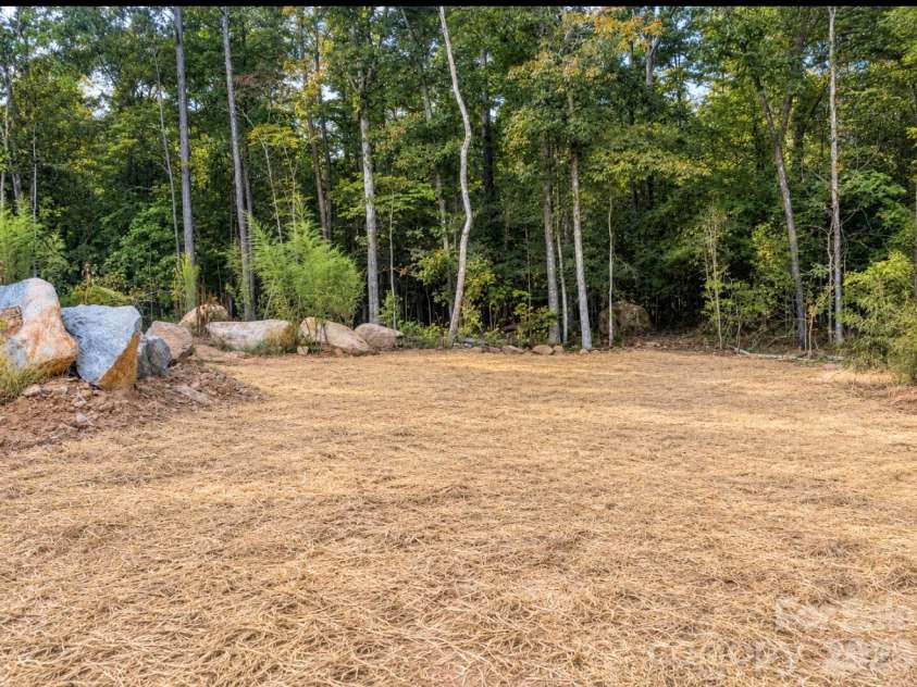 521 Castlewood Circle, Rock Hill, SC 29730.  MLS# CAR4432930, YatesRealty ID 55772. 