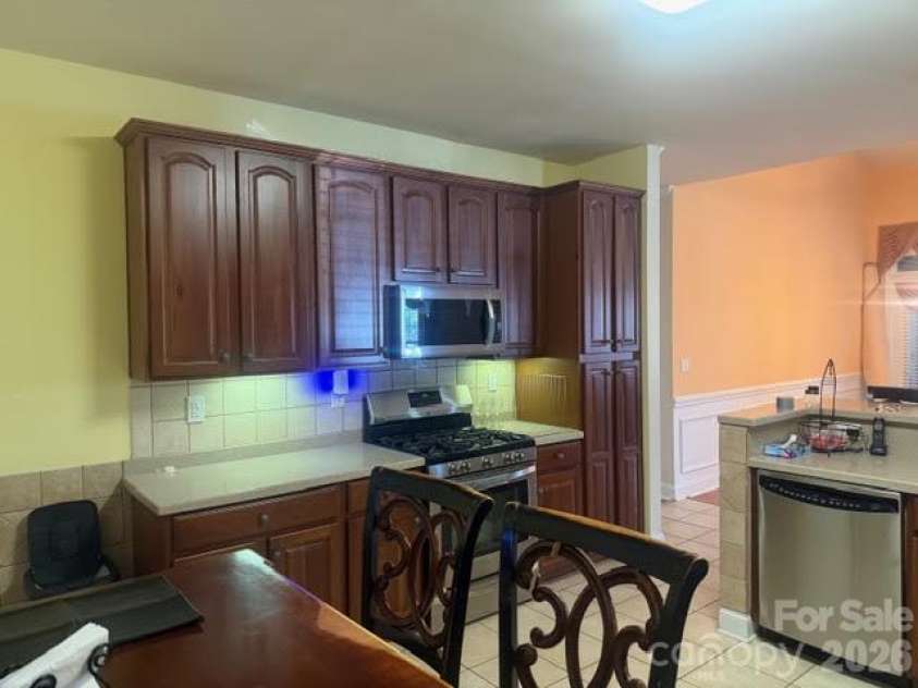 3511 Winter View Court, Charlotte, NC 28269.  MLS# CAR4432422, YatesRealty ID 55773. Kitchen