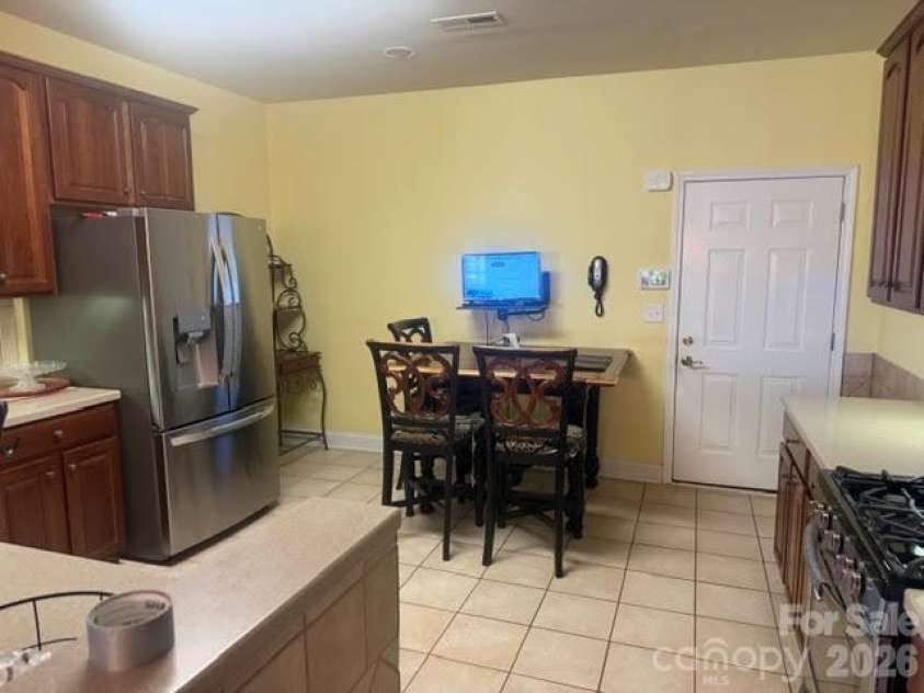 3511 Winter View Court, Charlotte, NC 28269.  MLS# CAR4432422, YatesRealty ID 55773. Kitchen Area