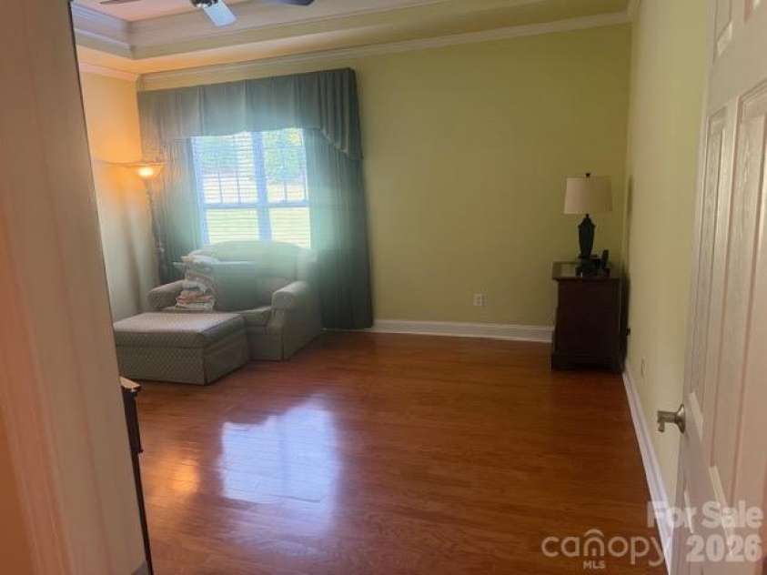 3511 Winter View Court, Charlotte, NC 28269.  MLS# CAR4432422, YatesRealty ID 55773. Main Suite