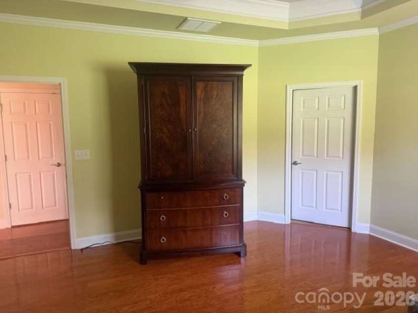 3511 Winter View Court, Charlotte, NC 28269.  MLS# CAR4432422, YatesRealty ID 55773. Main Suite