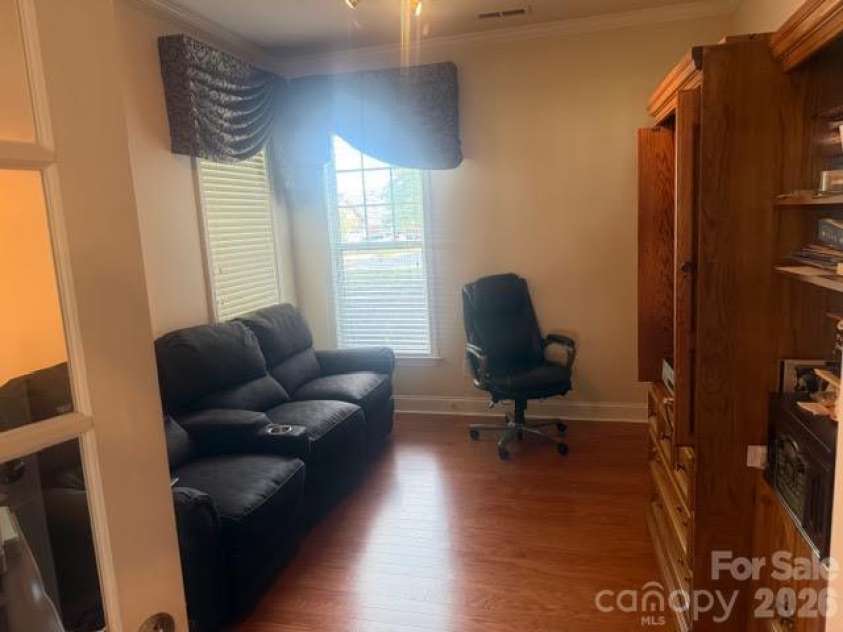 3511 Winter View Court, Charlotte, NC 28269.  MLS# CAR4432422, YatesRealty ID 55773. Office/Flex Room