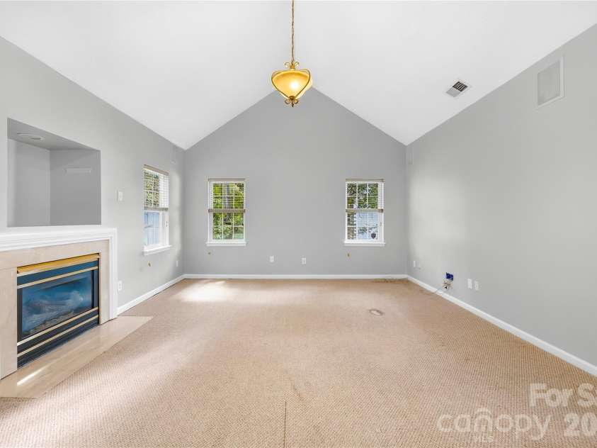 9521 Foggy Meadow Road, Charlotte, NC 28269.  MLS# CAR4432947, YatesRealty ID 55776. 