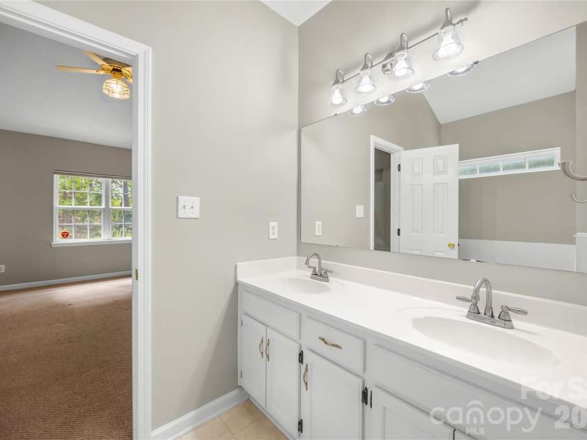 9521 Foggy Meadow Road, Charlotte, NC 28269.  MLS# CAR4432947, YatesRealty ID 55776. 