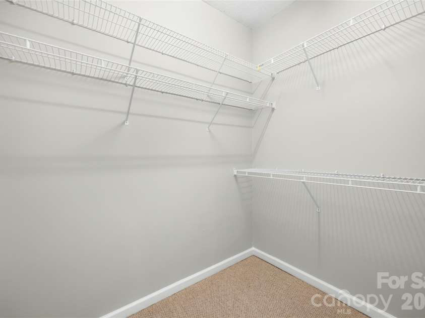 9521 Foggy Meadow Road, Charlotte, NC 28269.  MLS# CAR4432947, YatesRealty ID 55776. 