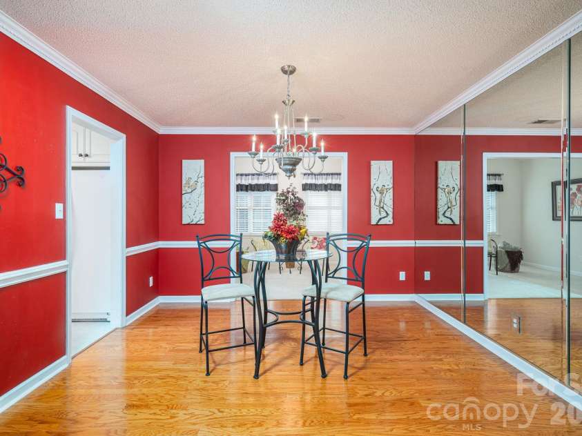 559 Queen Brogan Court, Gastonia, NC 28054.  MLS# CAR4433068, YatesRealty ID 55779. 