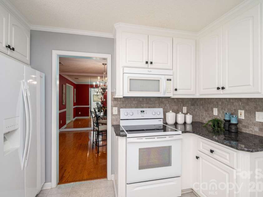 559 Queen Brogan Court, Gastonia, NC 28054.  MLS# CAR4433068, YatesRealty ID 55779. 