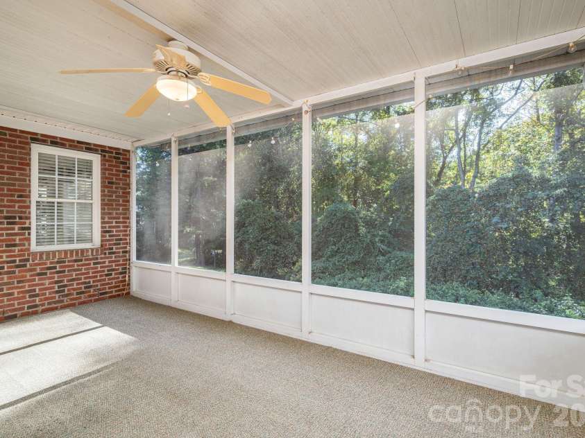 559 Queen Brogan Court, Gastonia, NC 28054.  MLS# CAR4433068, YatesRealty ID 55779. 