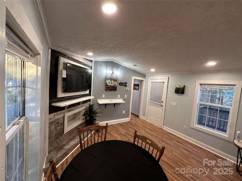 113 Highlander Street, Morganton, NC 28655.  MLS# CAR4220789, YatesRealty ID 5578. Lots of Natural Light w/ Recessed Lighting