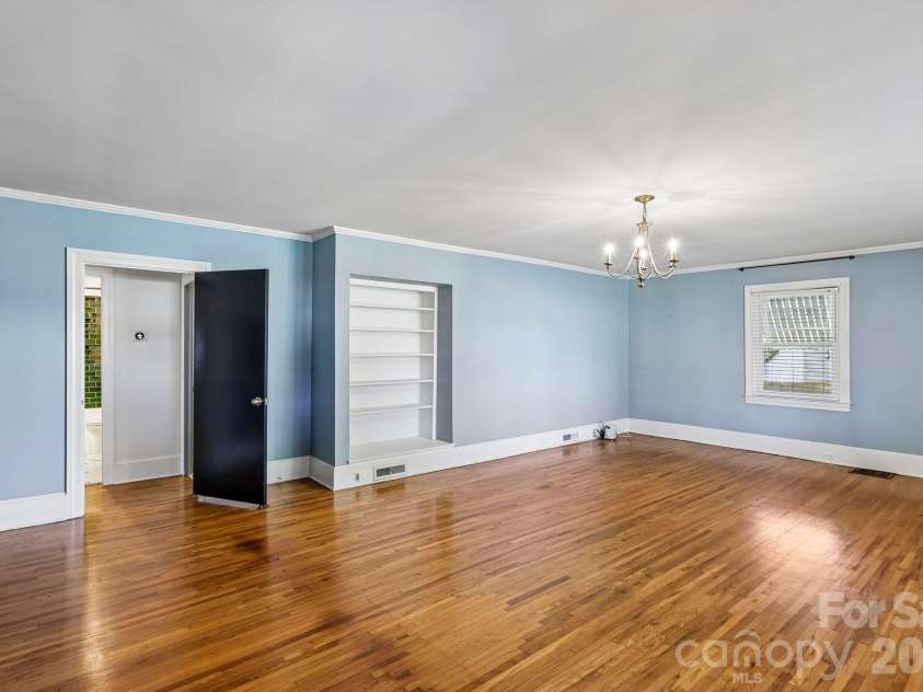 68 Meadow Avenue, Concord, NC 28025.  MLS# CAR4431156, YatesRealty ID 55785. 