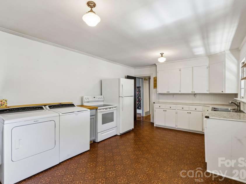 68 Meadow Avenue, Concord, NC 28025.  MLS# CAR4431156, YatesRealty ID 55785. 