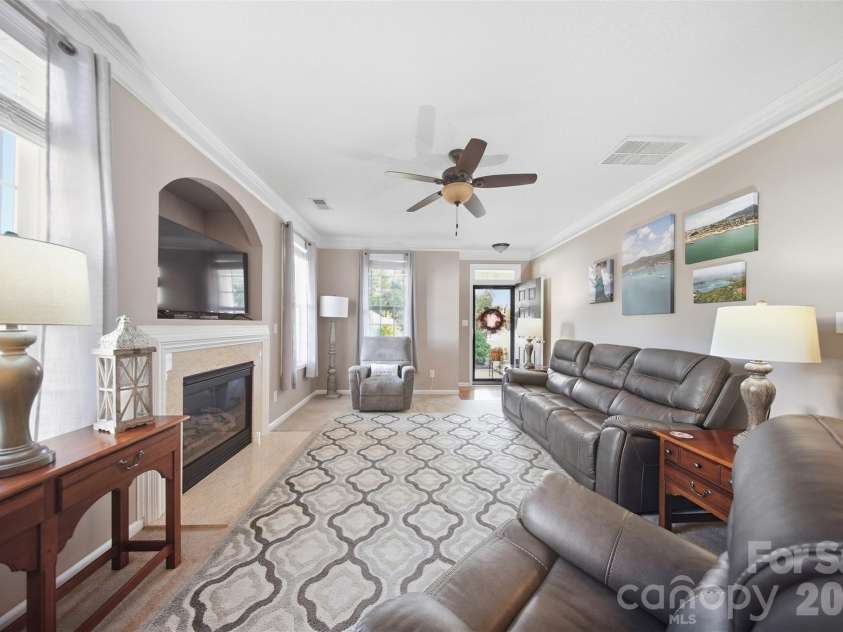 1242 Laurel Woods Drive, Gastonia, NC 28052.  MLS# CAR4432740, YatesRealty ID 55788. 