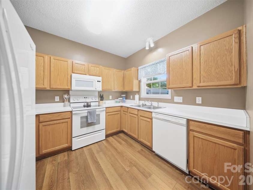 1242 Laurel Woods Drive, Gastonia, NC 28052.  MLS# CAR4432740, YatesRealty ID 55788. 
