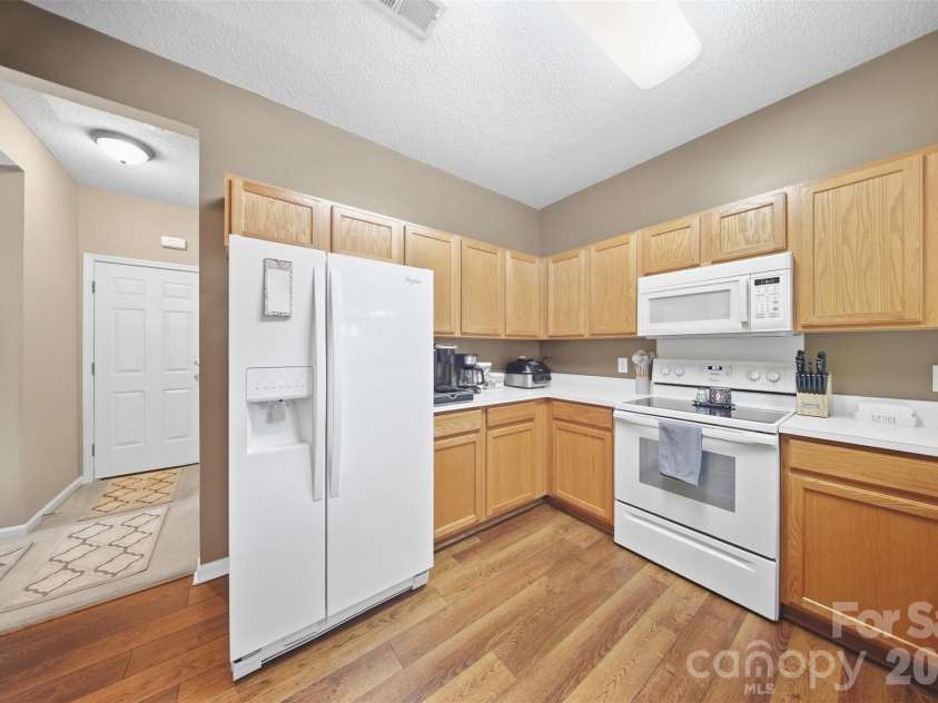 1242 Laurel Woods Drive, Gastonia, NC 28052.  MLS# CAR4432740, YatesRealty ID 55788. 