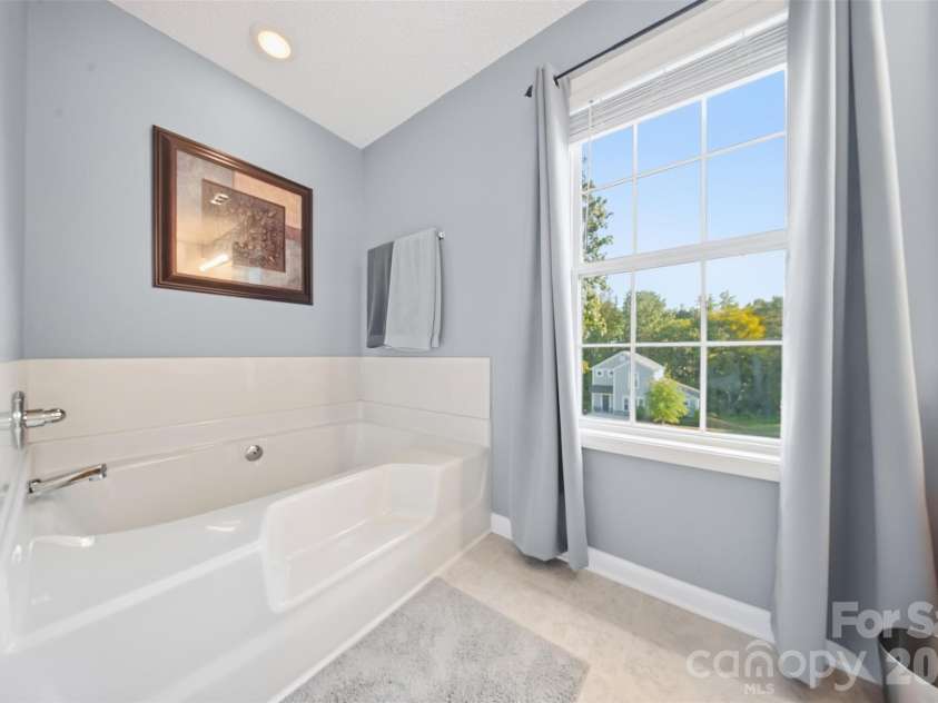 1242 Laurel Woods Drive, Gastonia, NC 28052.  MLS# CAR4432740, YatesRealty ID 55788. 