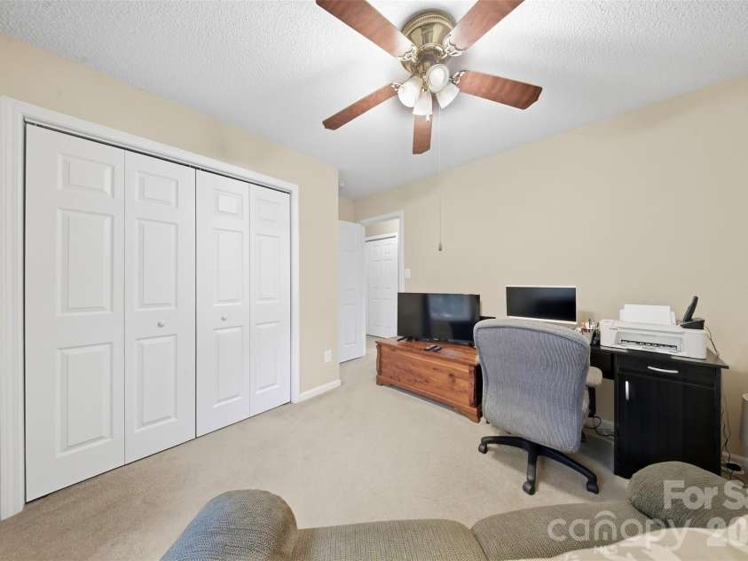 1242 Laurel Woods Drive, Gastonia, NC 28052.  MLS# CAR4432740, YatesRealty ID 55788. 