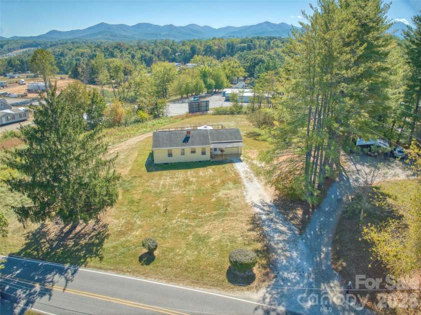 99 Justice Ridge Road, Candler, NC 28715.  MLS# CAR4426429, YatesRealty ID 55792. 