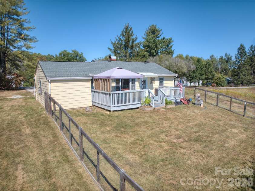 99 Justice Ridge Road, Candler, NC 28715.  MLS# CAR4426429, YatesRealty ID 55792. 