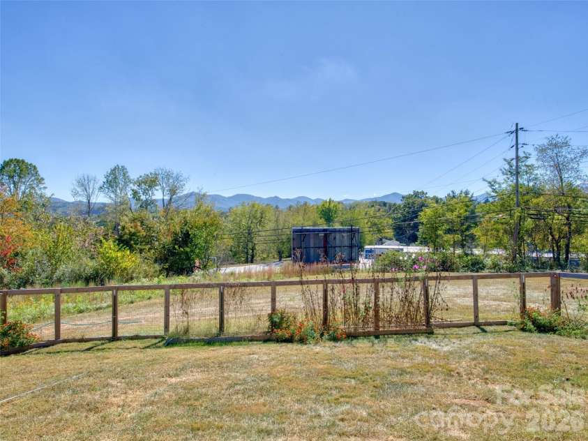 99 Justice Ridge Road, Candler, NC 28715.  MLS# CAR4426429, YatesRealty ID 55792. 