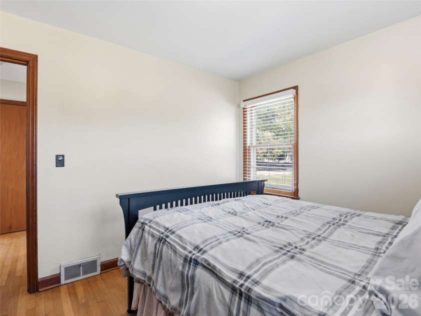 99 Justice Ridge Road, Candler, NC 28715.  MLS# CAR4426429, YatesRealty ID 55792. 