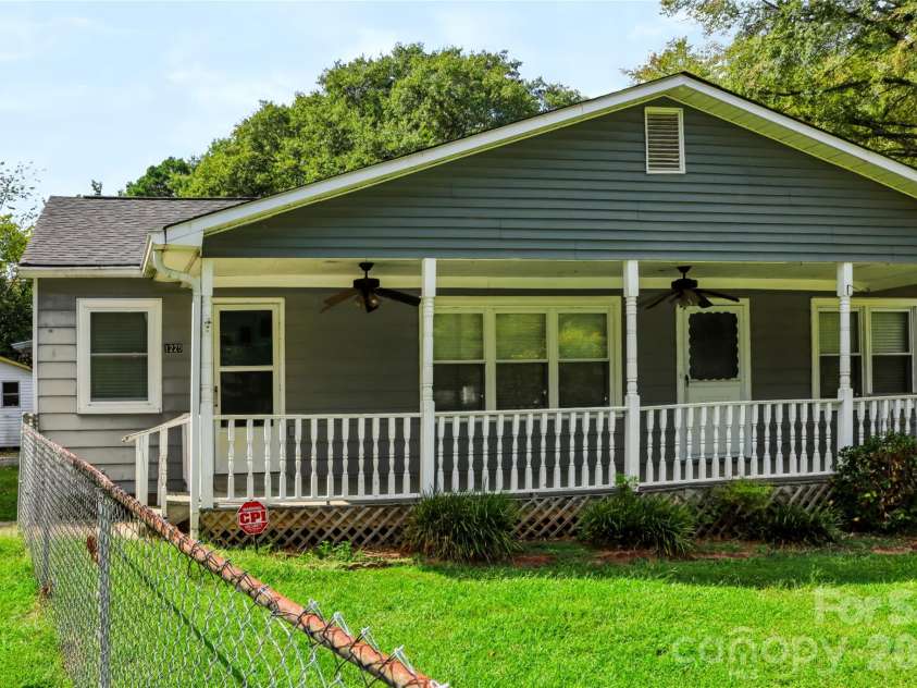 1225 White Lane, Gastonia, NC 28052.  MLS# CAR4430120, YatesRealty ID 55795. 