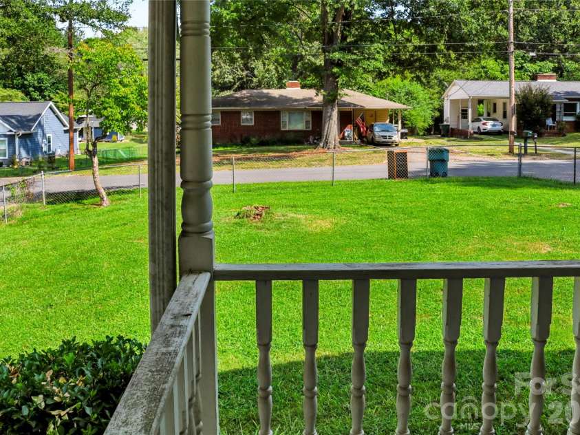 1225 White Lane, Gastonia, NC 28052.  MLS# CAR4430120, YatesRealty ID 55795. 