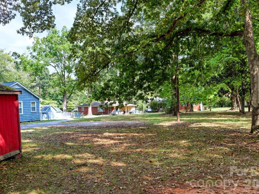 1225 White Lane, Gastonia, NC 28052.  MLS# CAR4430120, YatesRealty ID 55795. 