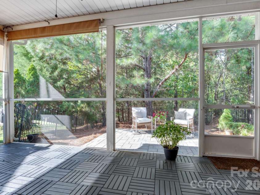 24526 Blue Heron Circle, Lancaster, SC 29720.  MLS# CAR4431328, YatesRealty ID 55799. 