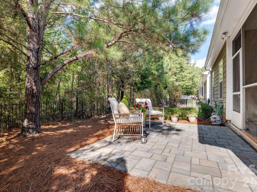 24526 Blue Heron Circle, Lancaster, SC 29720.  MLS# CAR4431328, YatesRealty ID 55799. 